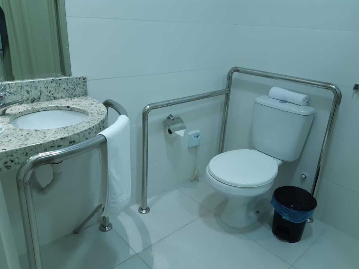 Hotel Franco Dionísio Cerqueira Стая снимка